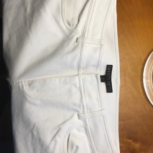 New and never worn. Lafayette 5 pocket jeans.